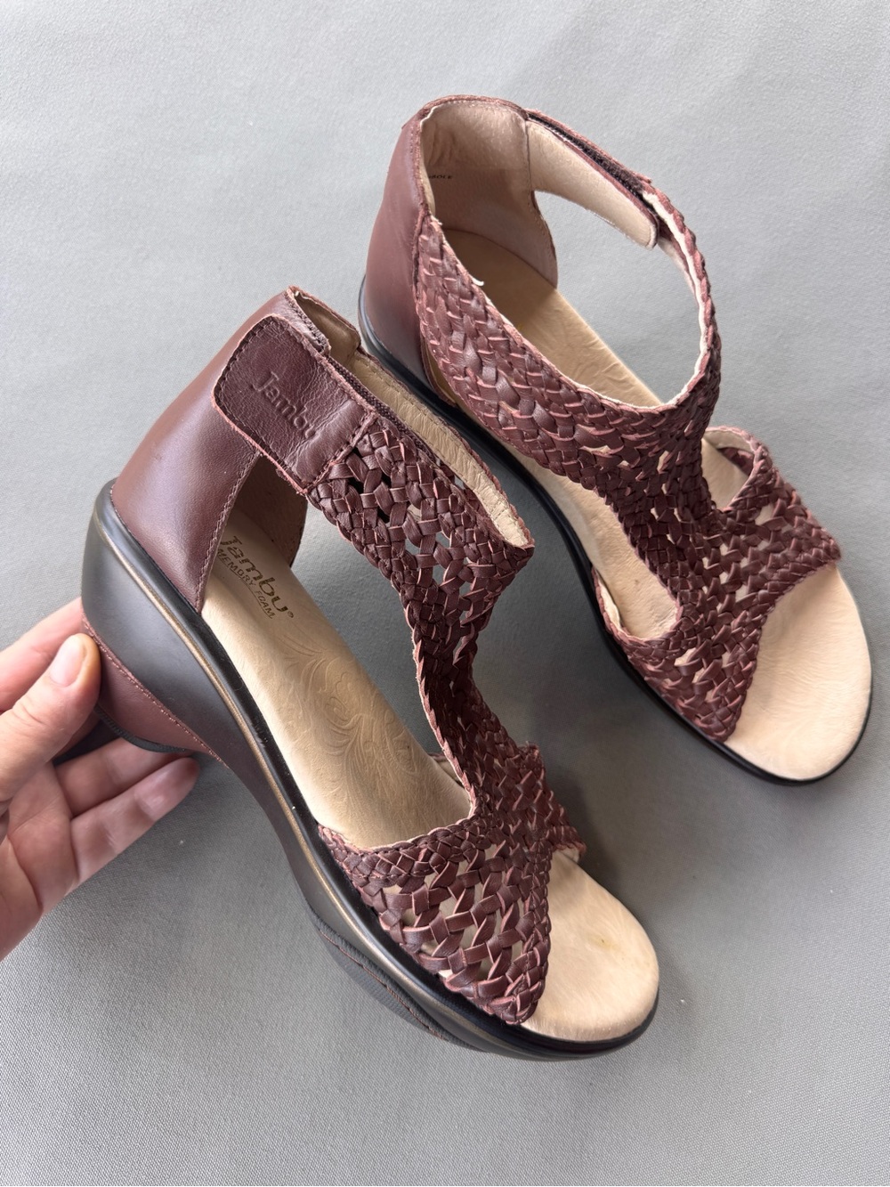 Jambu Sandy Brown Woven Leather Wedge Sandals Memory Foam Hook & Loop Women’s 8M